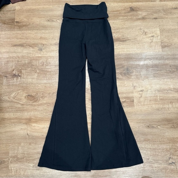 OFFLINE By Aerie OG Foldover High Waisted Super Flare Legging - Picture 6 of 6